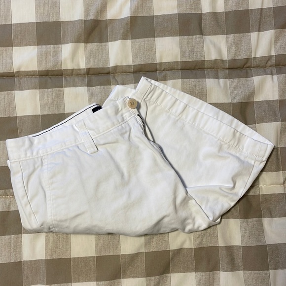 White shorts - Picture 1 of 1
